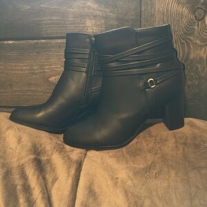 White Mountain brand, new without tags, black heeled boot, size 9.5